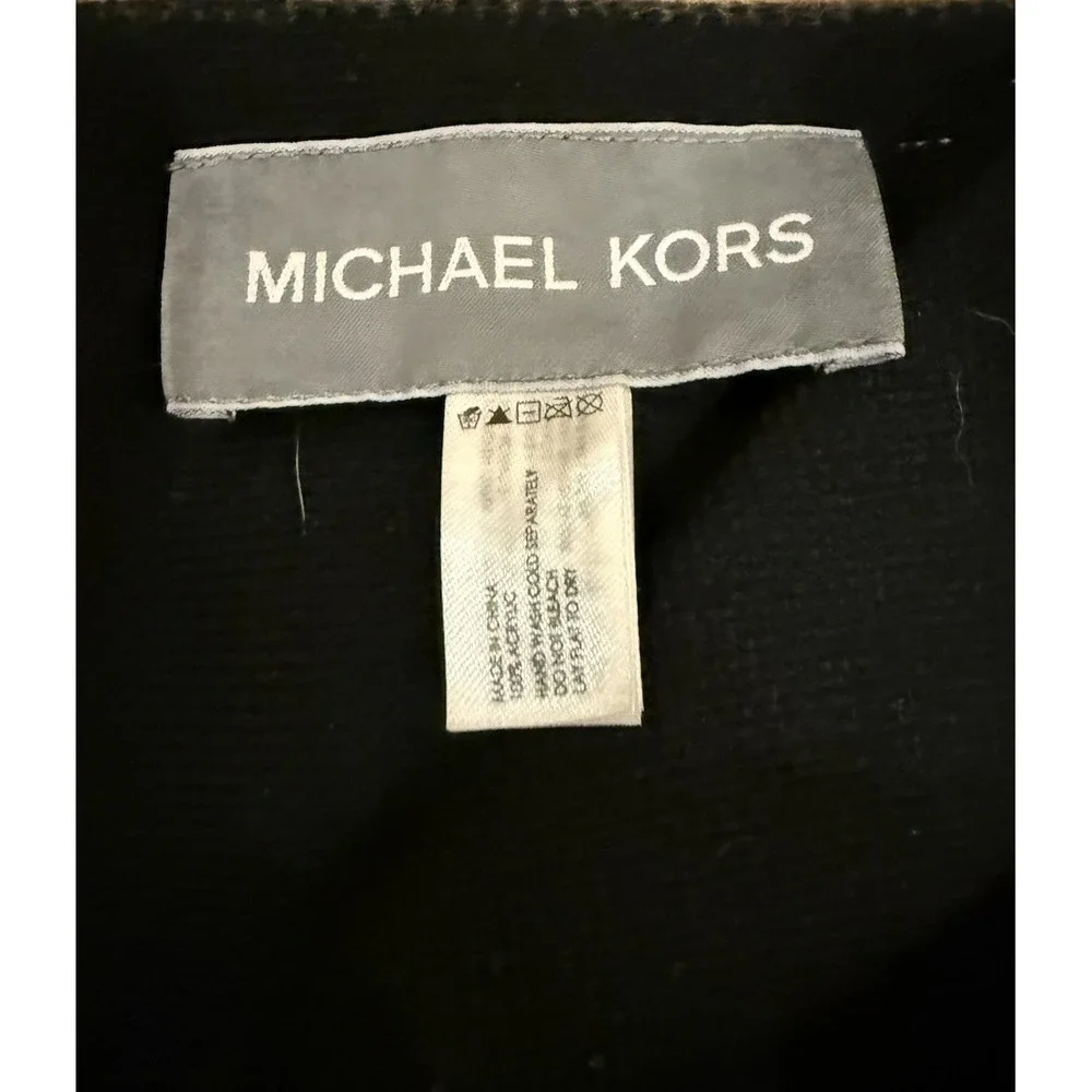 Michael Kors Men's Black & Grey Logo‎ Beanie & Stripe Scarf Set 99$ J3